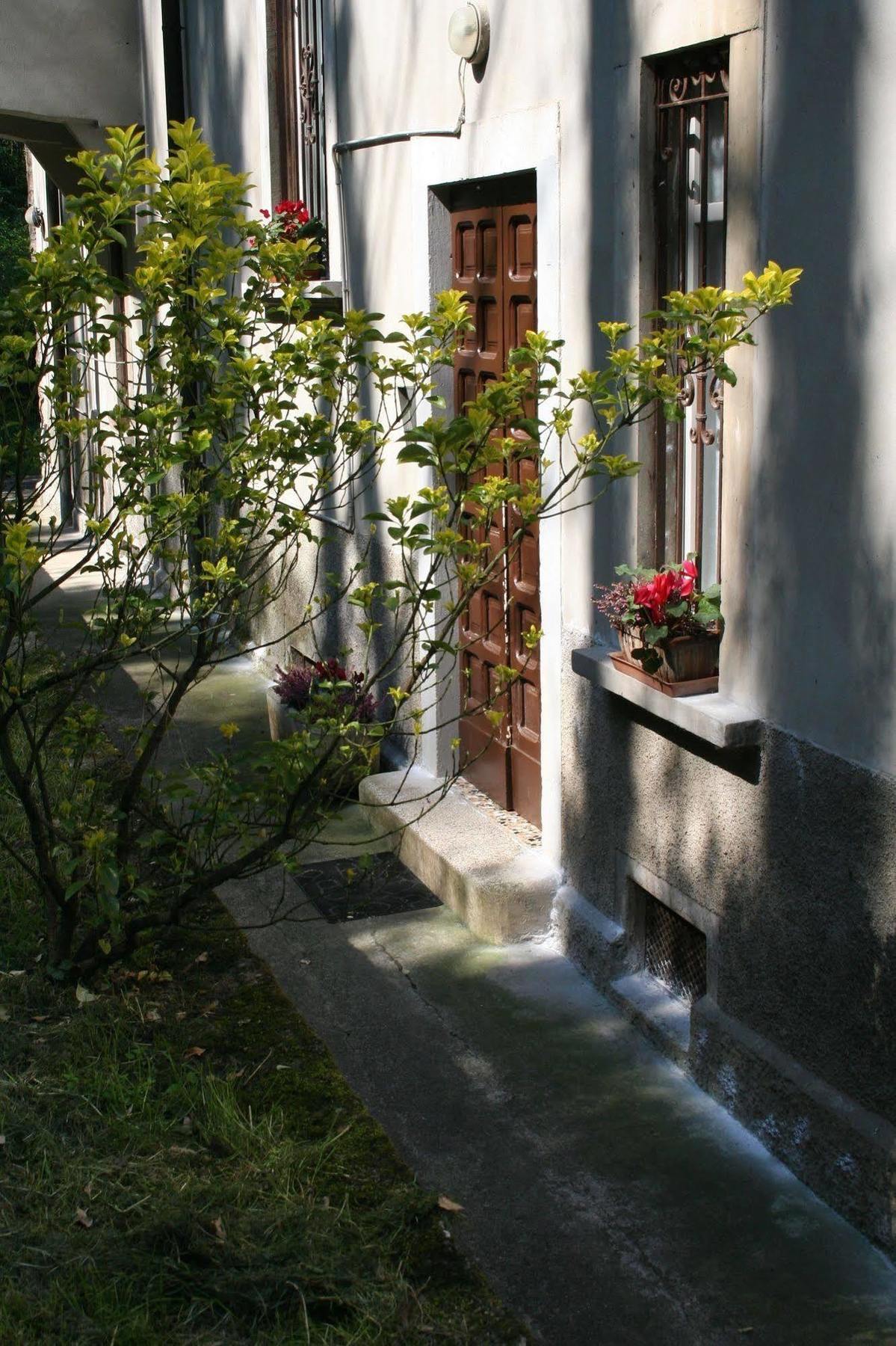 B&B I Ghiri Bergamo Exteriör bild